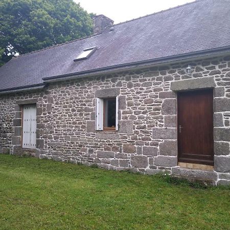 Le Botcol Villa Plouguernevel ภายนอก รูปภาพ