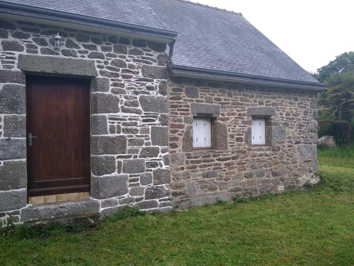Le Botcol Villa Plouguernevel ภายนอก รูปภาพ