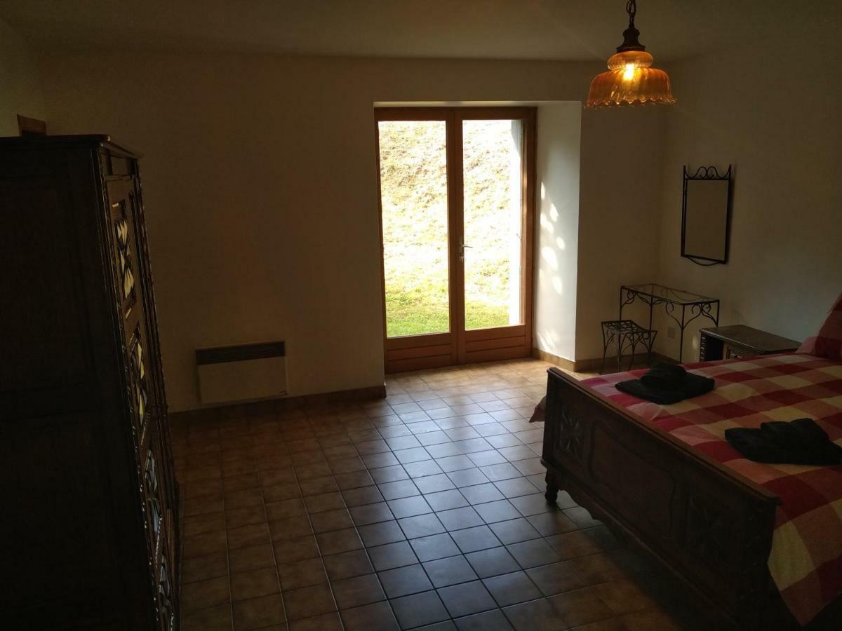 Le Botcol Villa Plouguernevel ภายนอก รูปภาพ