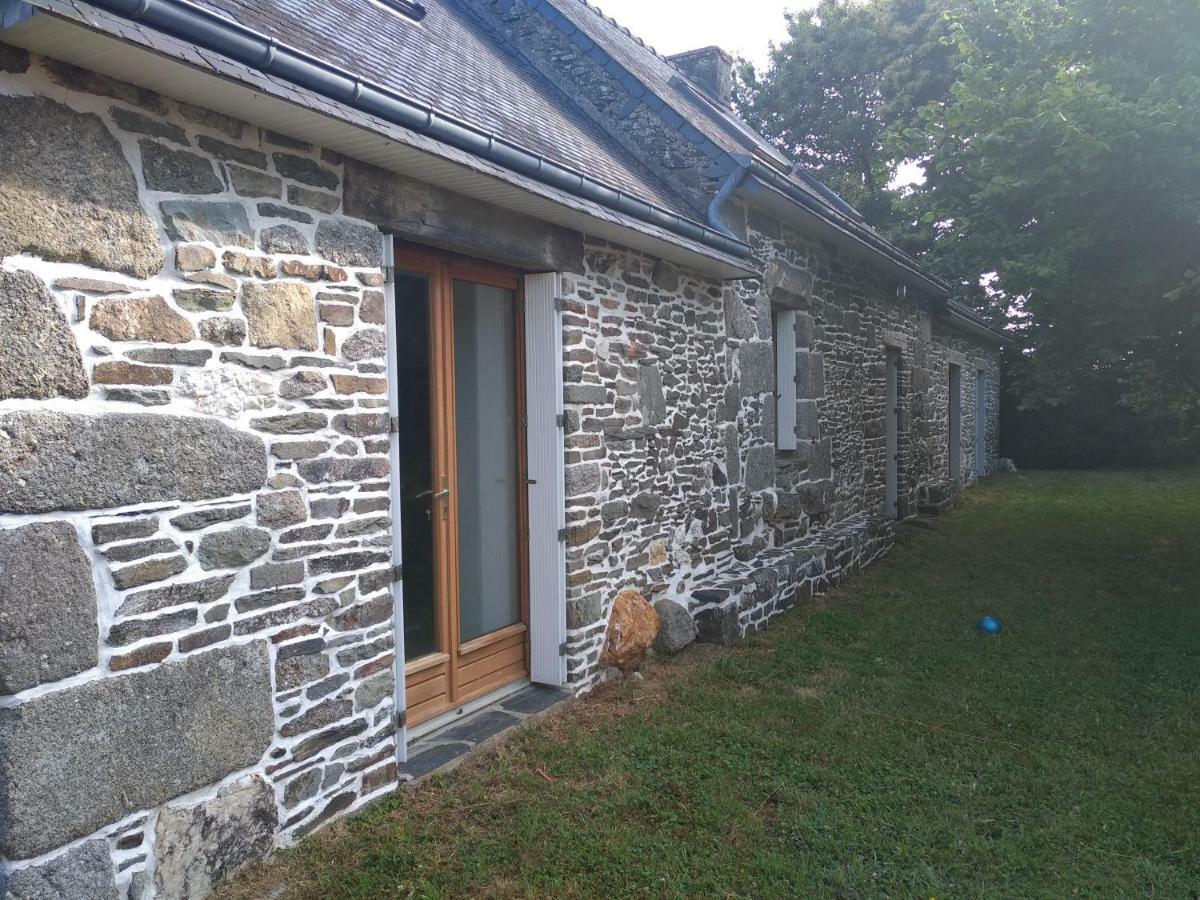 Le Botcol Villa Plouguernevel ภายนอก รูปภาพ