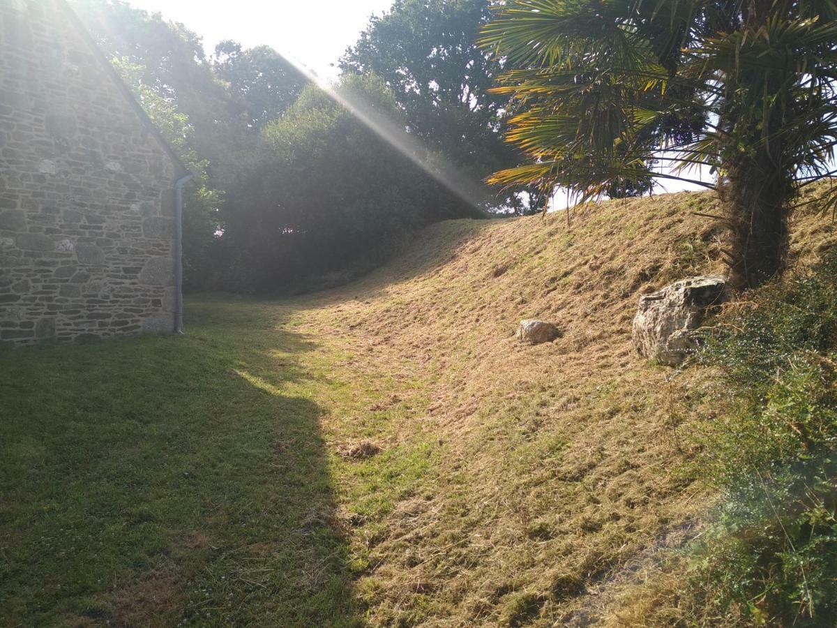 Le Botcol Villa Plouguernevel ภายนอก รูปภาพ