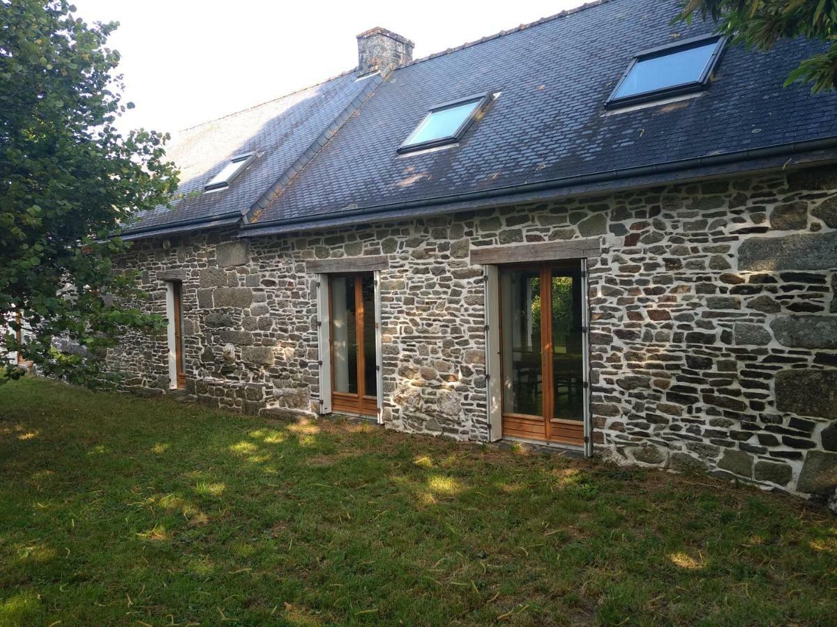 Le Botcol Villa Plouguernevel ภายนอก รูปภาพ