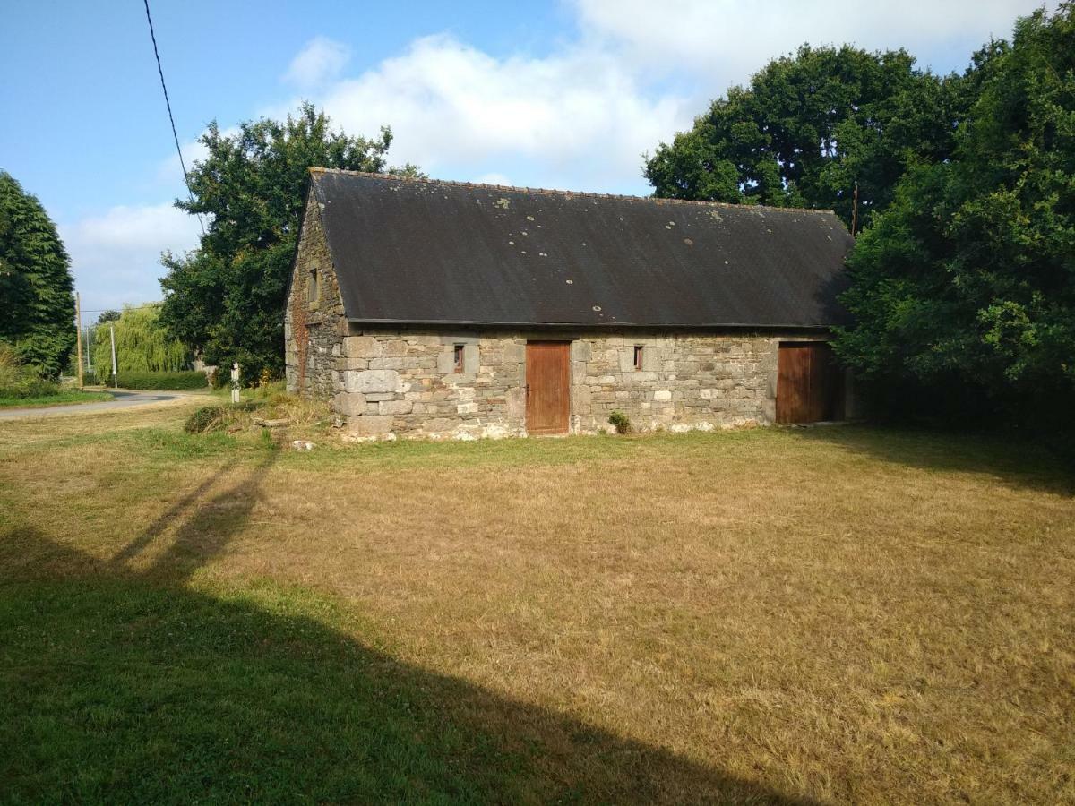 Le Botcol Villa Plouguernevel ภายนอก รูปภาพ